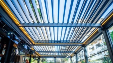 Pergola bioclimatique &agrave; Sarrebourg, quels atouts pour l'ext&eacute;rieur ?