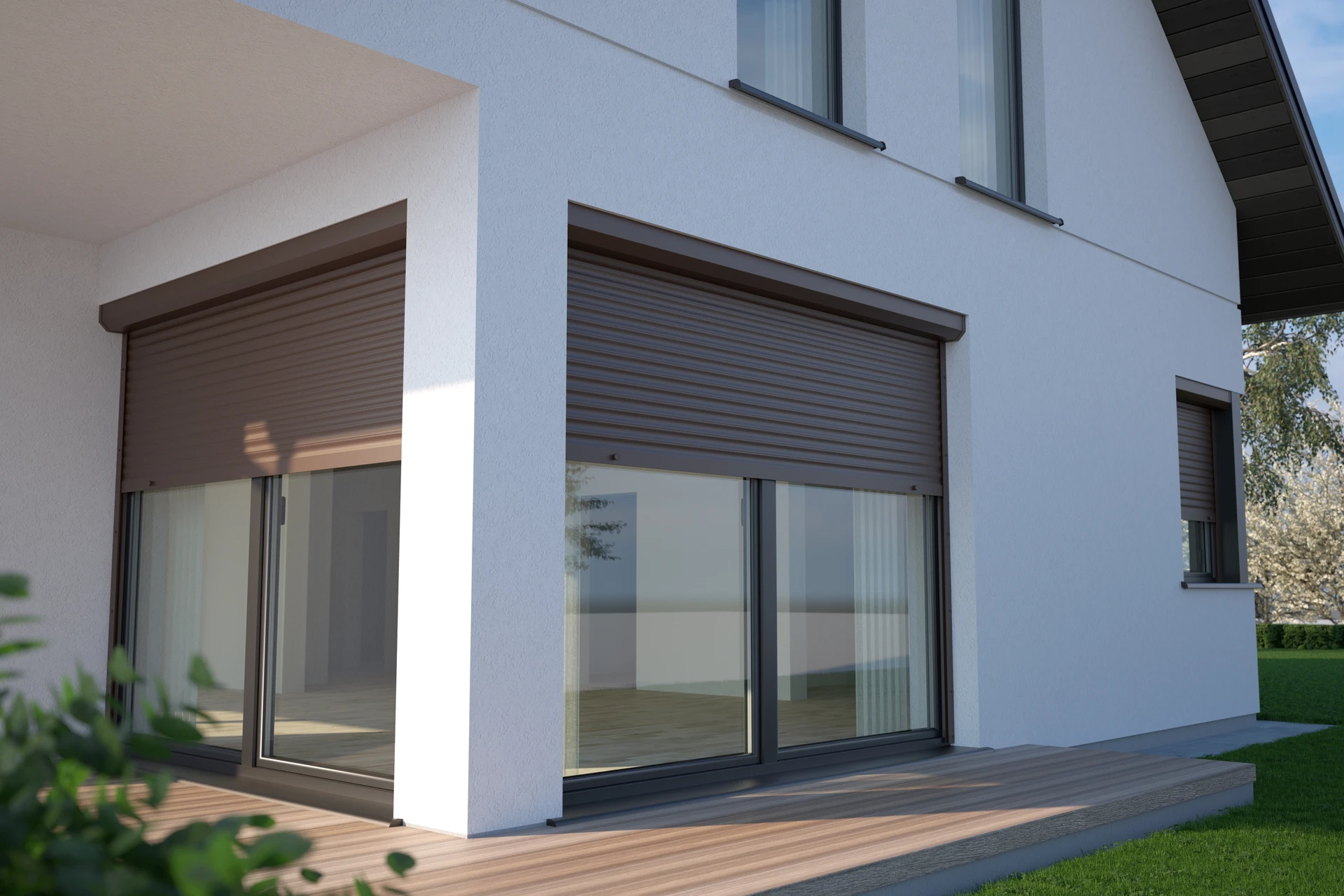 Chantier de construction extérieur avec pose d'isolation thermique par l'extérieur sur façade de maison individuelle
